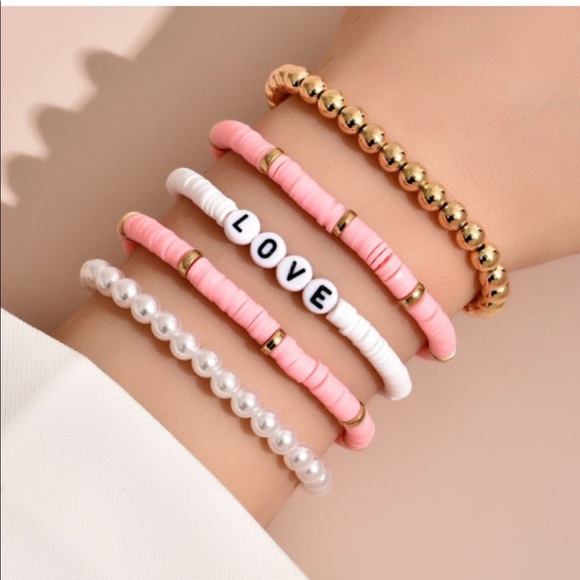 OMG CUTE SUMMERY BRACELETS!send me a message for purchasing or more information - Picture 4 of 7